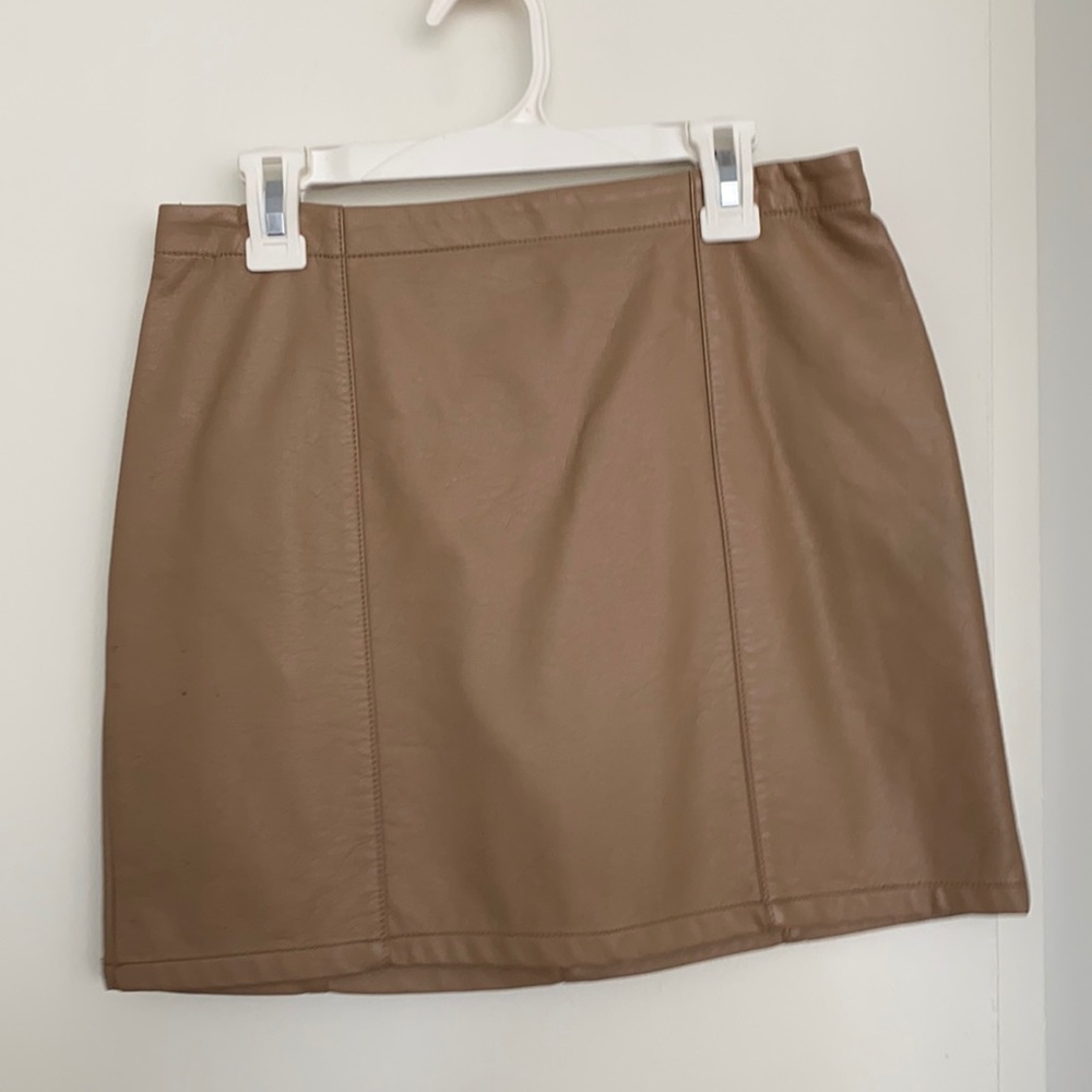 Forever 21 mini leather skirt size small